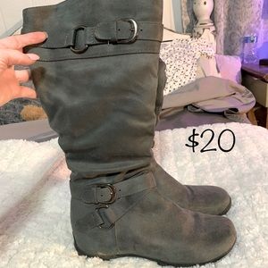 Knee high zip up flat boots